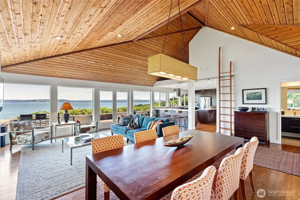 8032 Sw 222nd Place, Vashon