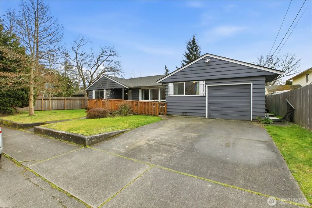 924 7th Avenue Nw, Puyallup