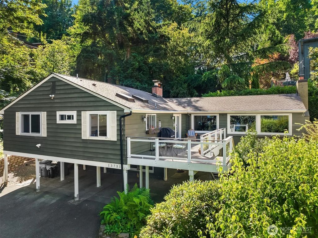 13731 42nd Place Ne, Seattle