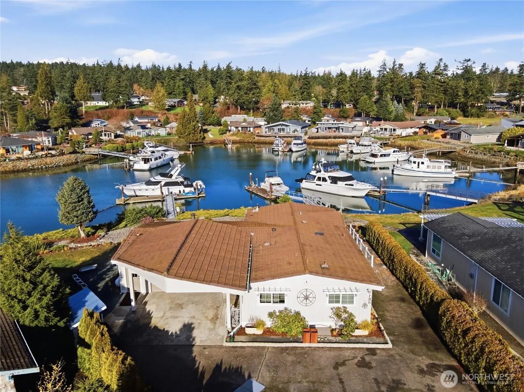 138 Lummi Drive, La Conner
