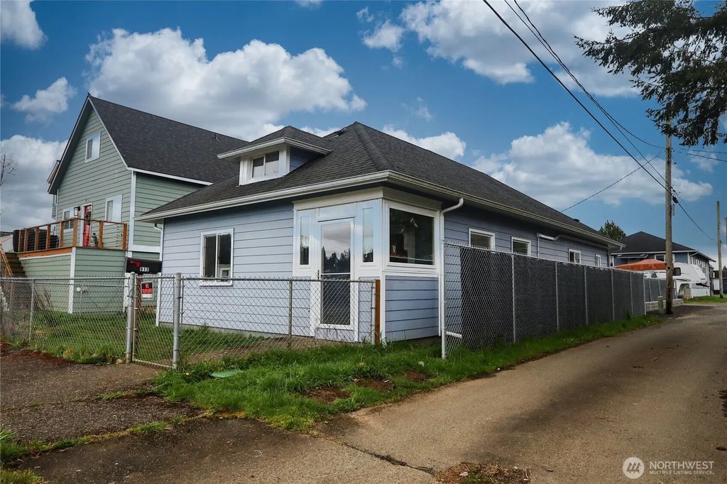 912 Ramer Avenue, Hoquiam