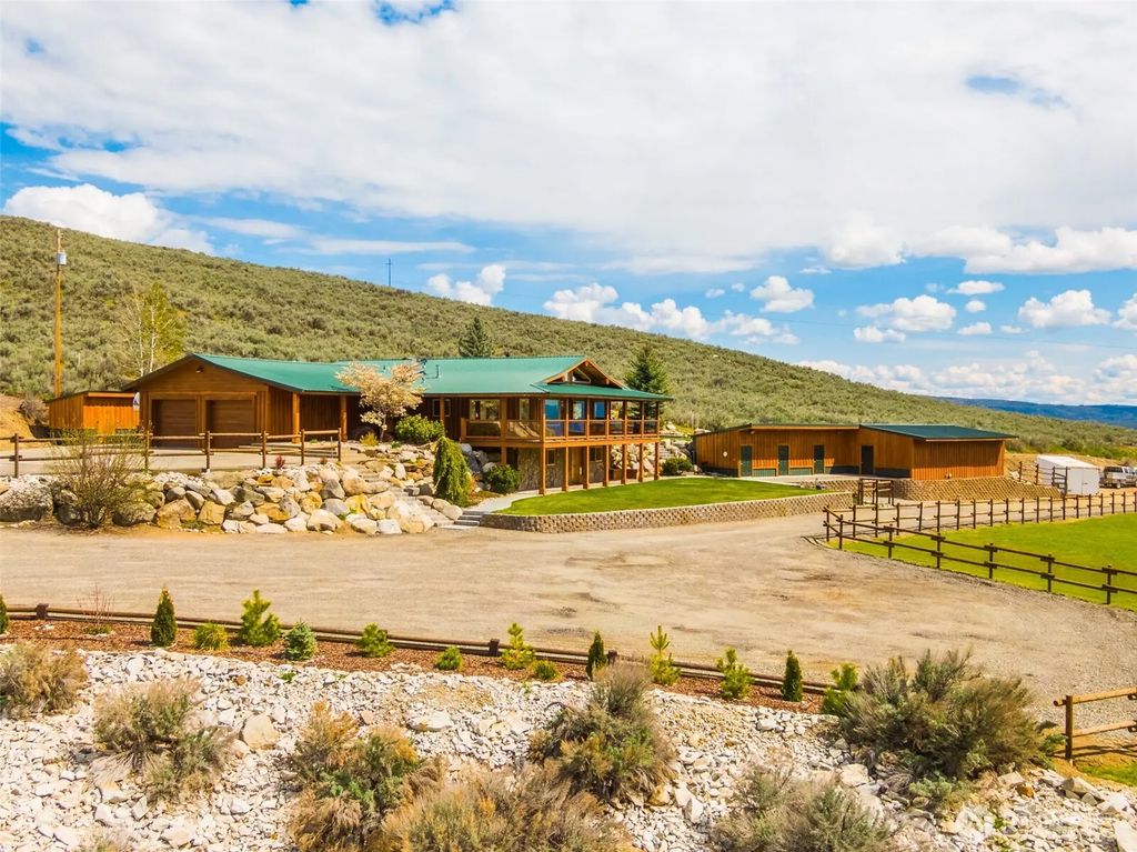 22525 Highway 20, Okanogan