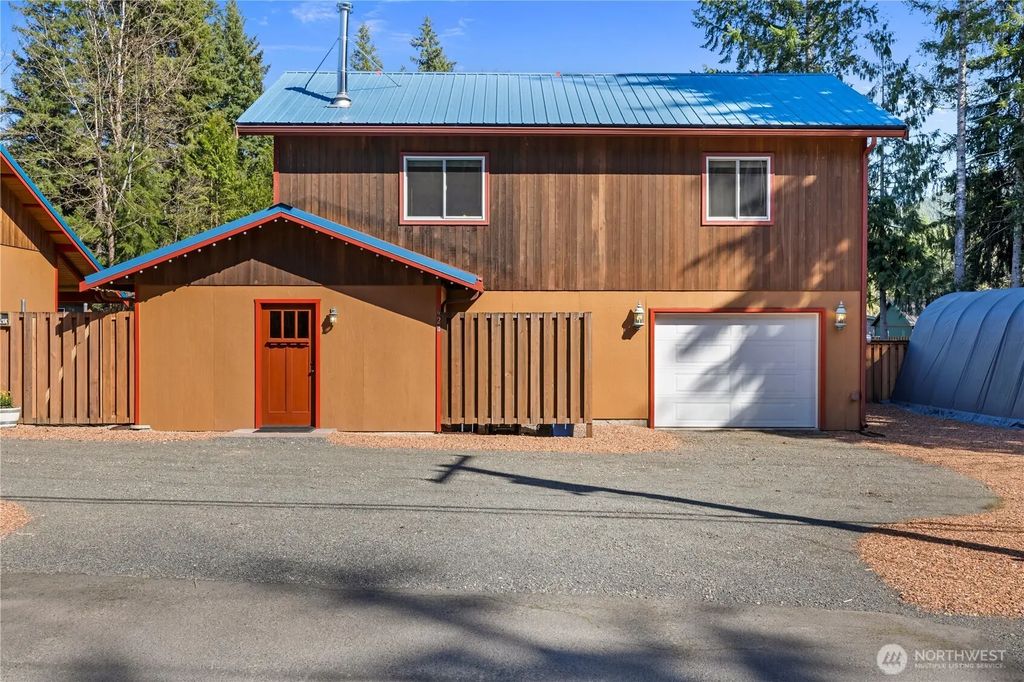 424 Cannon Road, Packwood