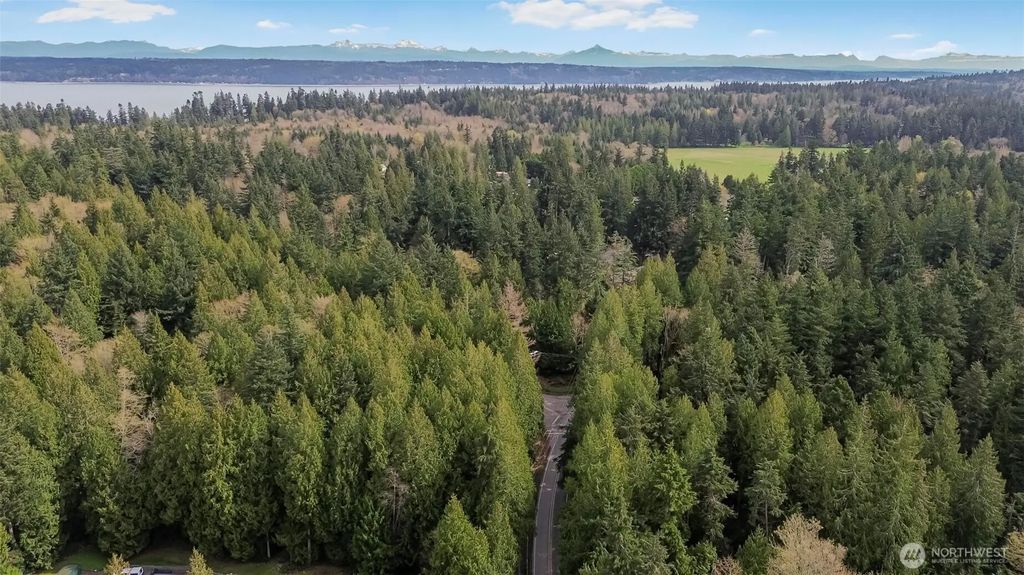 Broadmoor Road, Camano Island