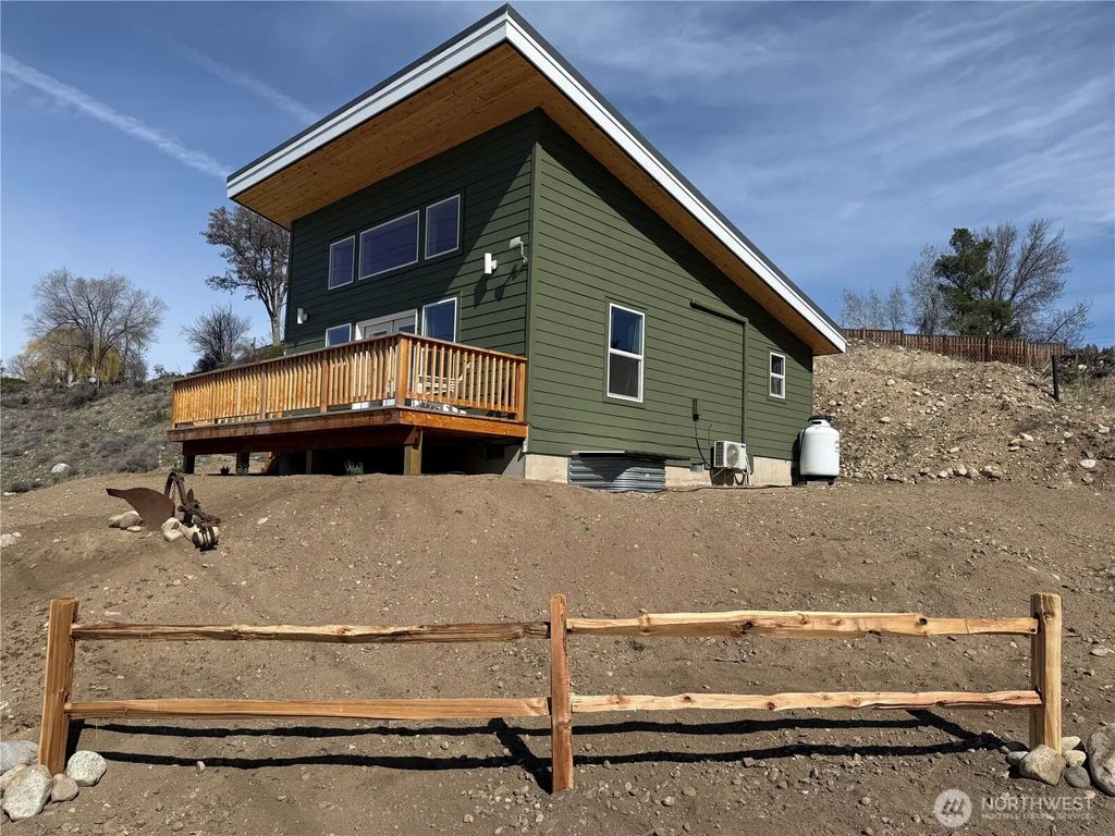 428 Castle Avenue, Winthrop