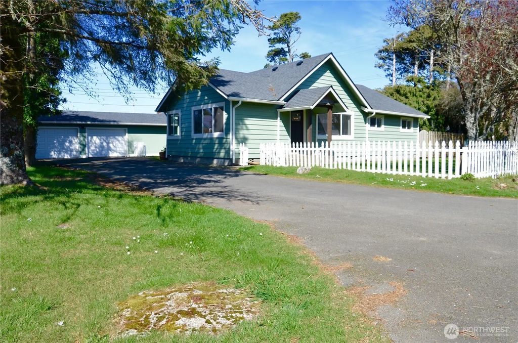 834 Jado Place, Grayland