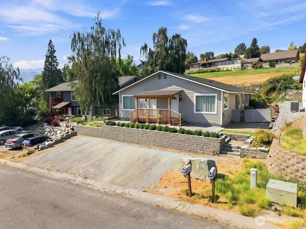 380 N Shore Court, Manson