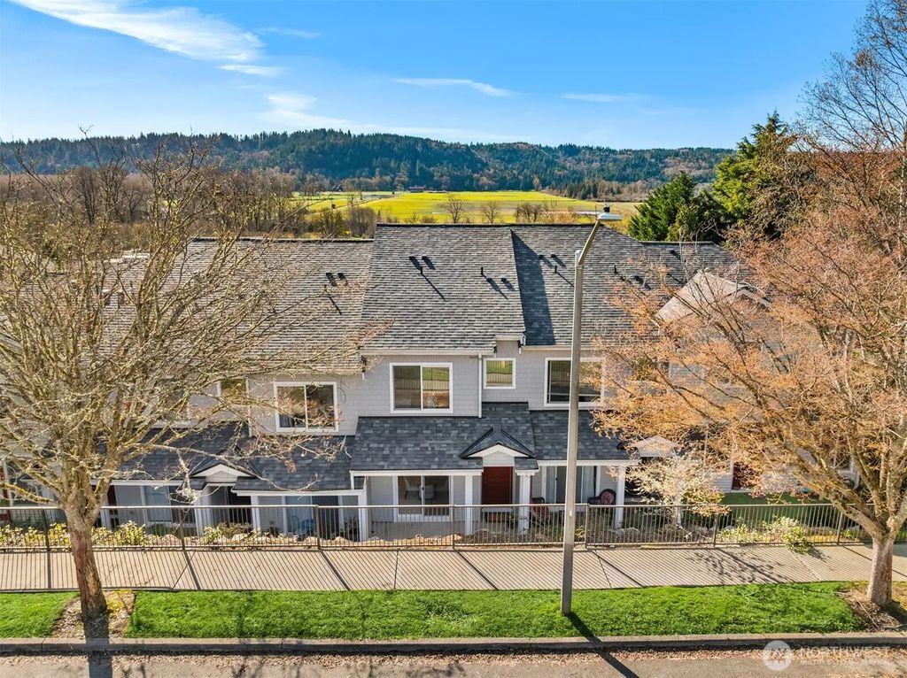 17421 1st Lane Ne 104, Duvall