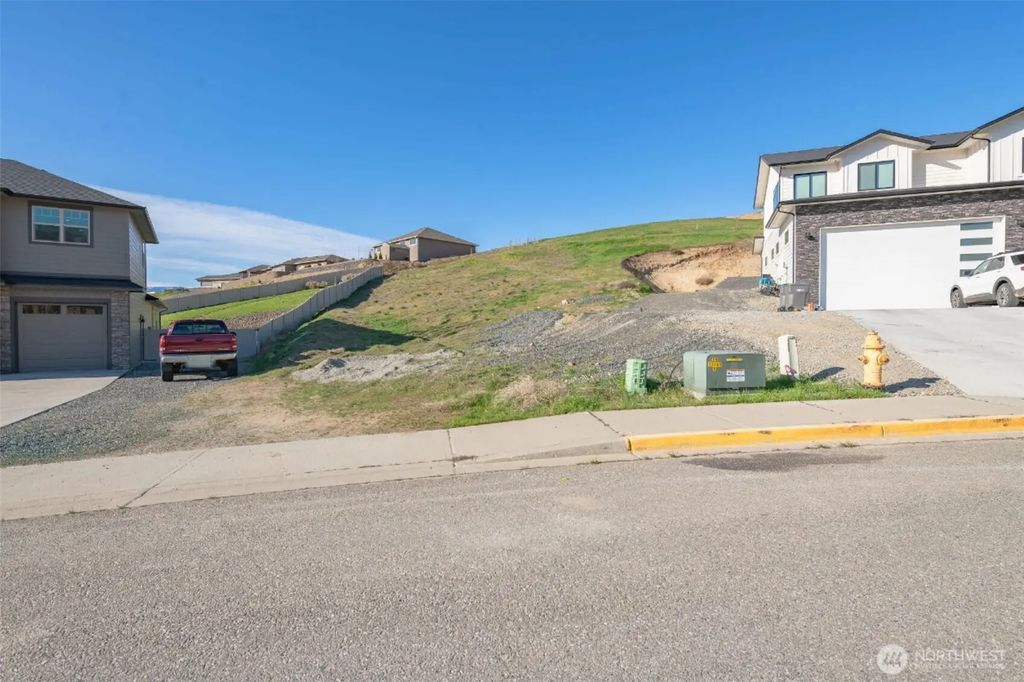 83 Sunny Meadows Loop, Wenatchee