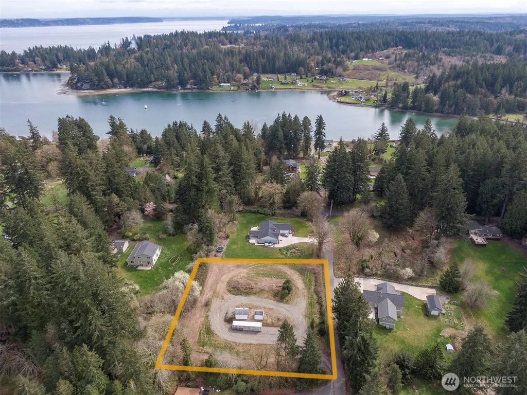 17227 4th Avenue Nw, Lakebay