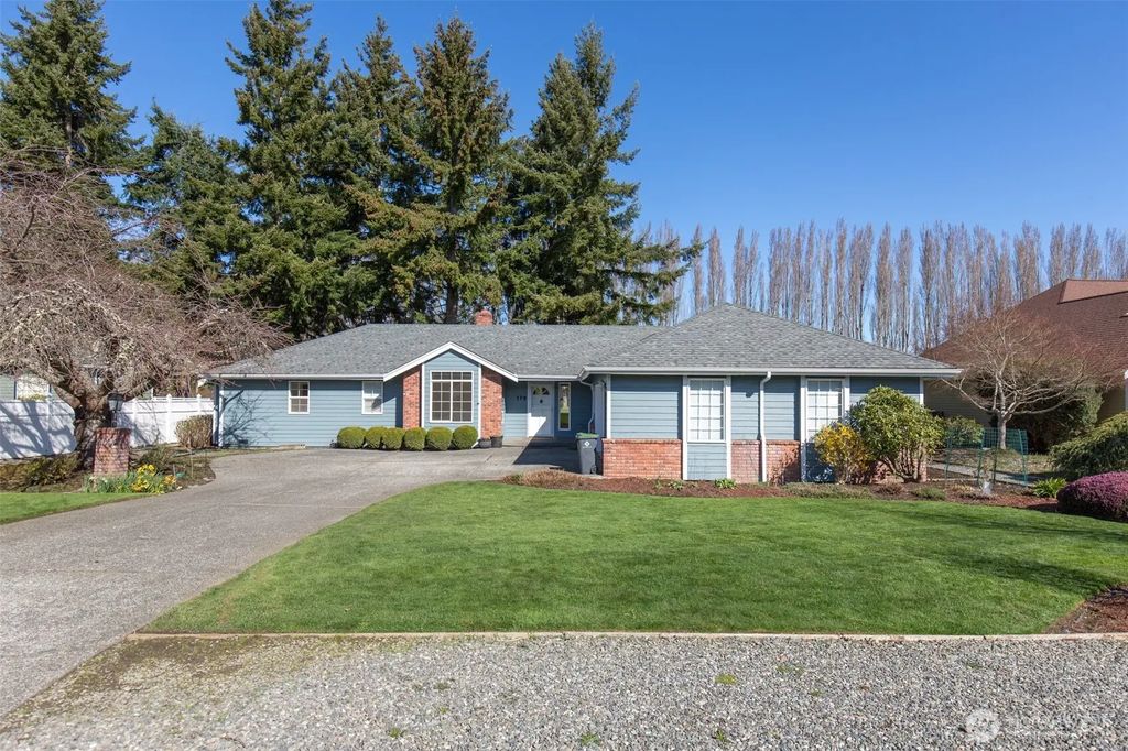 170 Hurricane Ridge Drive, Sequim