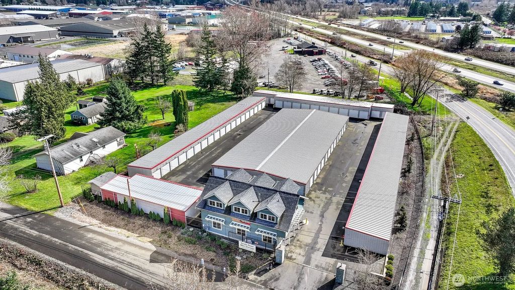 1479 W Smith Road, Ferndale