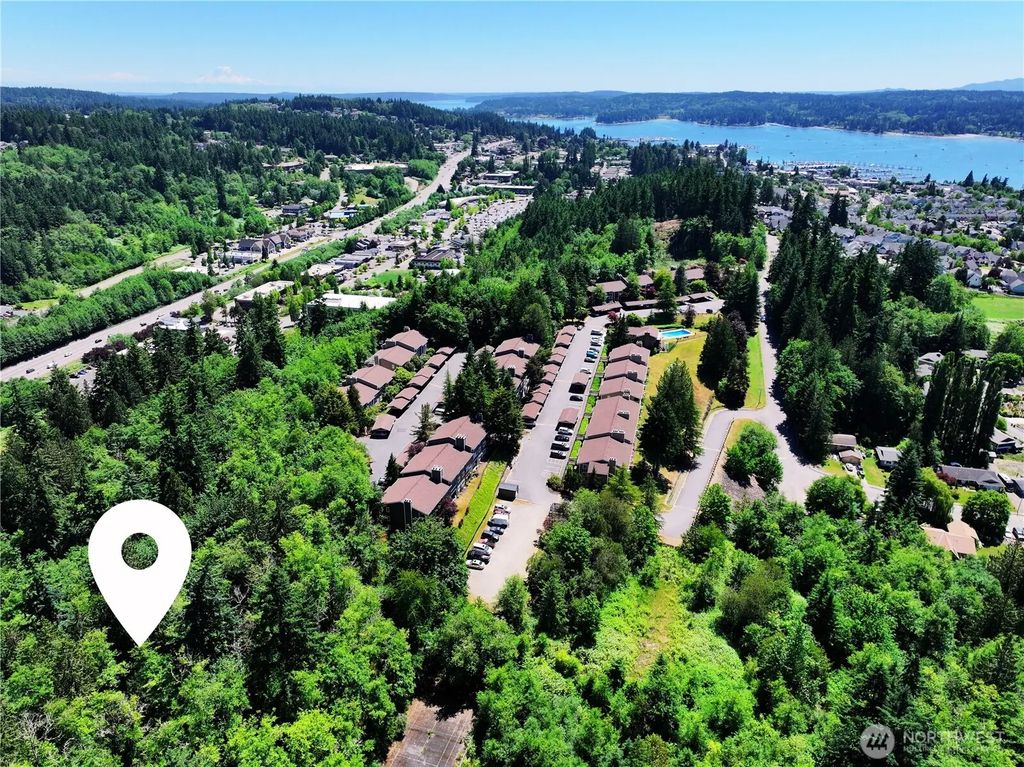 20249 State Route 305 Ne, Poulsbo