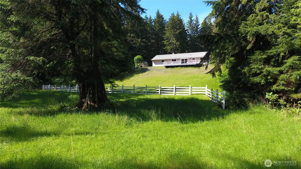 2619 Mora Road, Forks