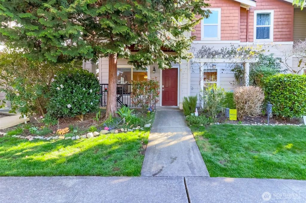 2166 Palisade Boulevard A-4, Dupont