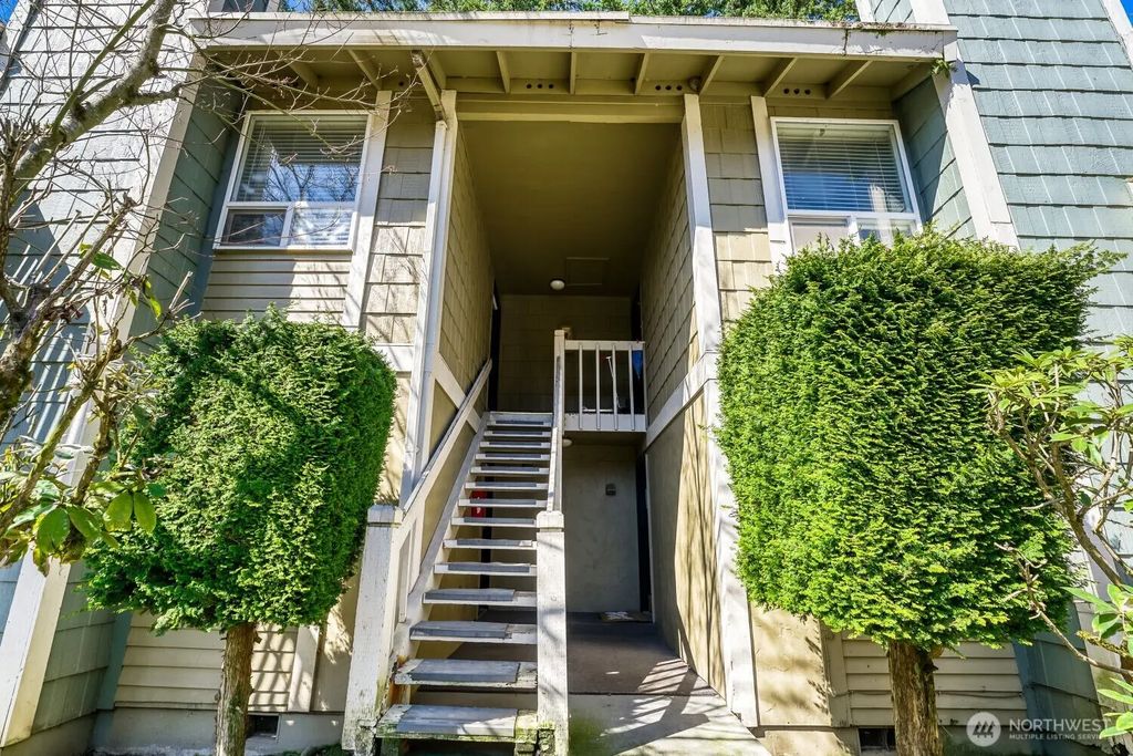 34214 1st Place S, Federal Way