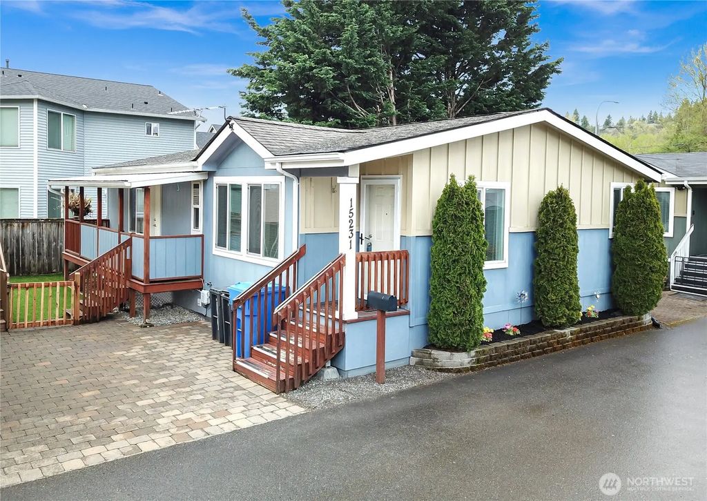 15231 Pine Drive, Renton