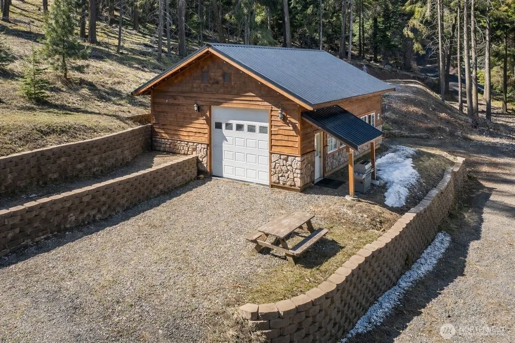130 Horse Heaven Road, Cle Elum