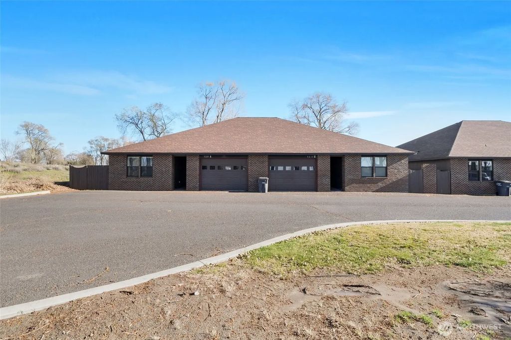 1331 Ne Nanto Road A&b, Moses Lake