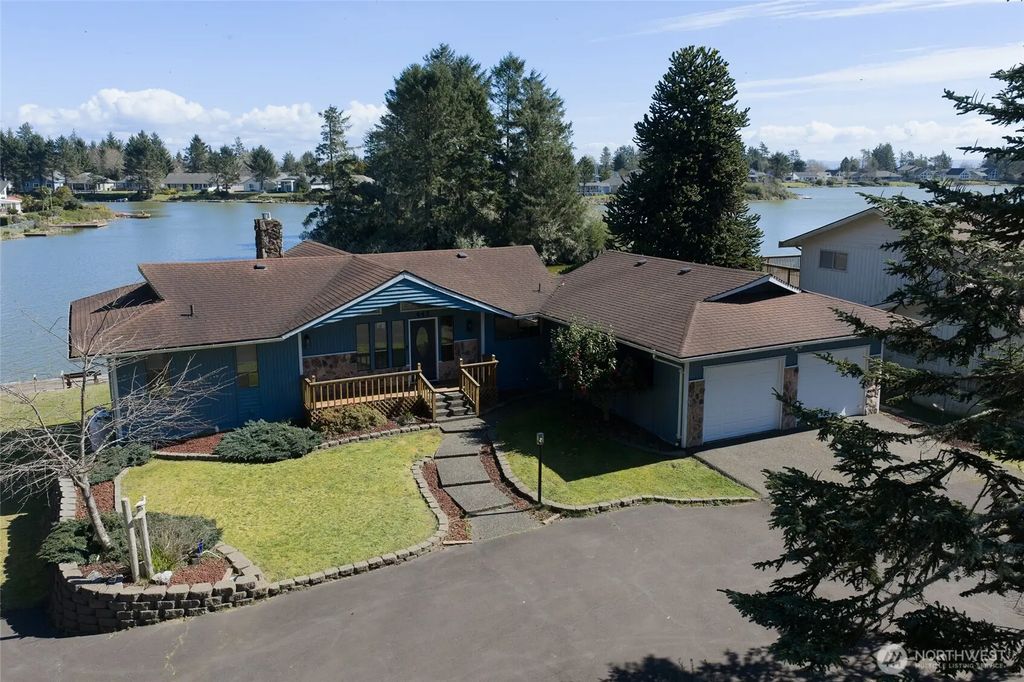 442 Mud Hen Loop Se, Ocean Shores