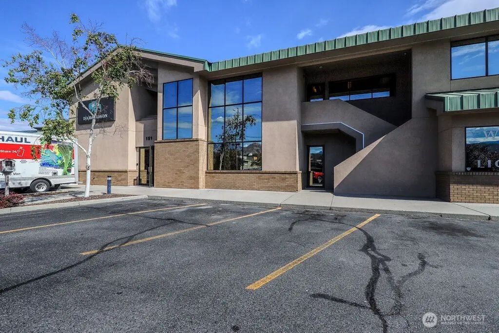 151 S Worthen Street 003, Wenatchee