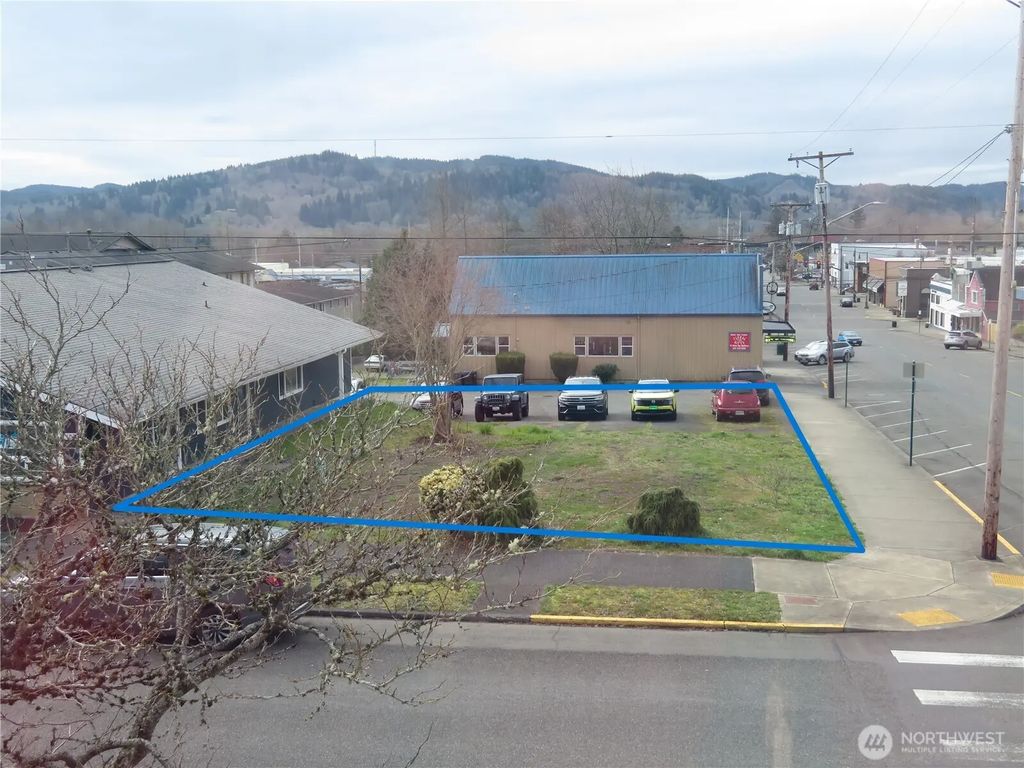 101 E Broadway Avenue, Montesano