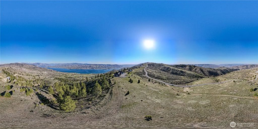 282 Hawks Ridge Road, Chelan