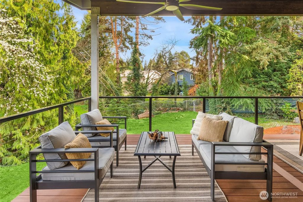 12211 Se 63rd Place, Bellevue