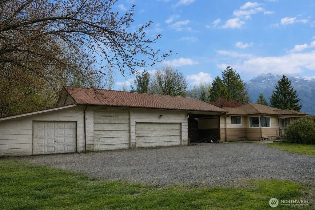 59705 State Route 20, Marblemount