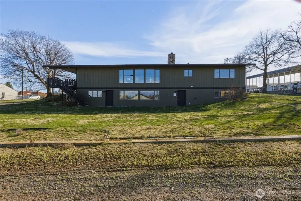 313 Se Trinity Avenue, Wilbur