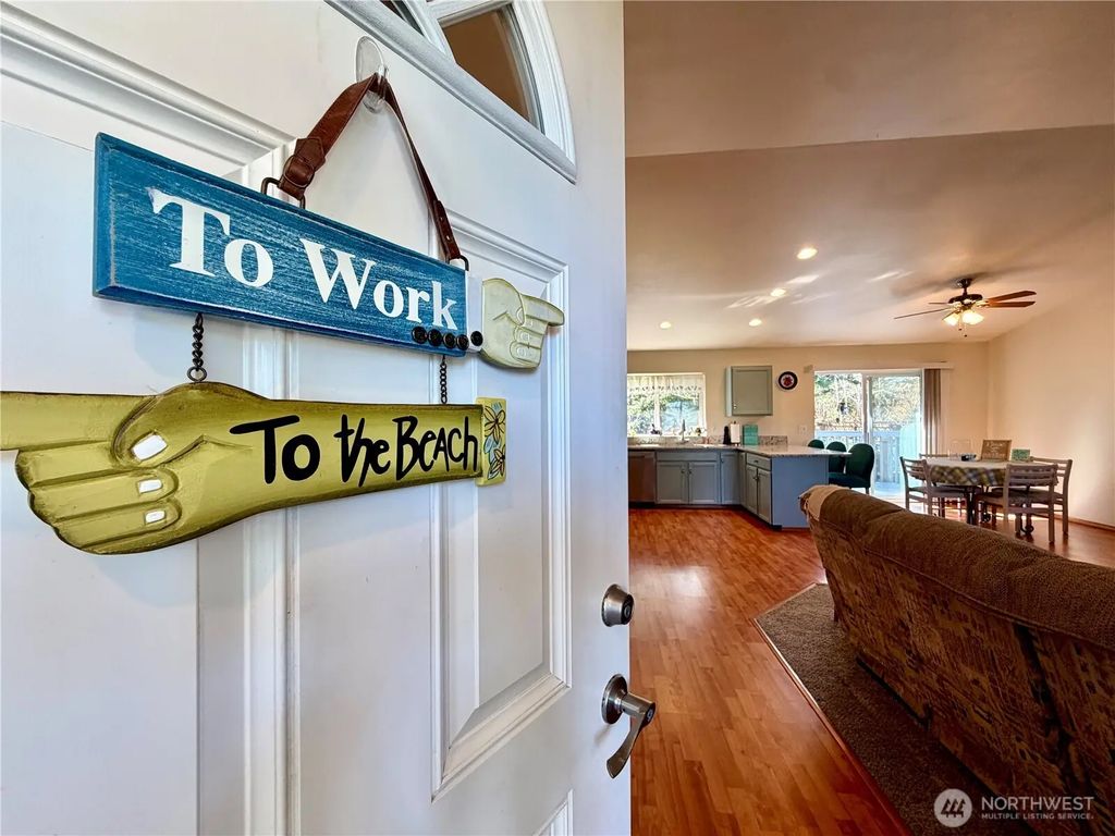 341 Ponderosa Loop Ne, Ocean Shores
