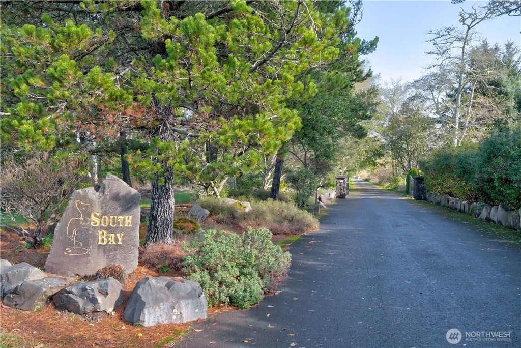 13010 Teal Lane, Long Beach