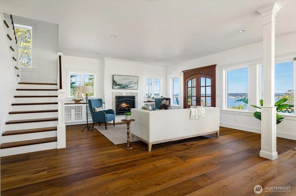 1649 Scenic Heights Road, Oak Harbor