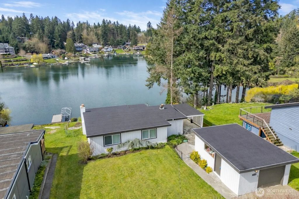 3118 Deer Island Drive E, Lake Tapps