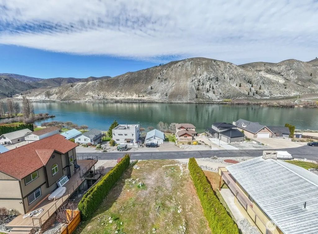 460 Lakefront Drive, Orondo