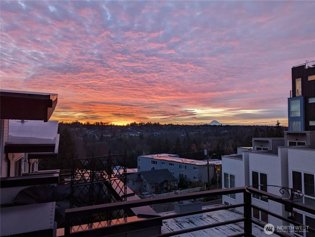 3070 Sw Avalon Way G, Seattle