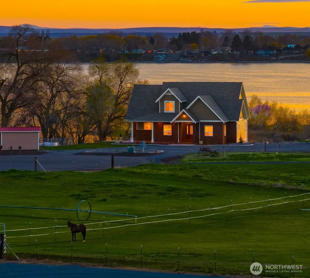 2762 Elgin Road Ne, Moses Lake