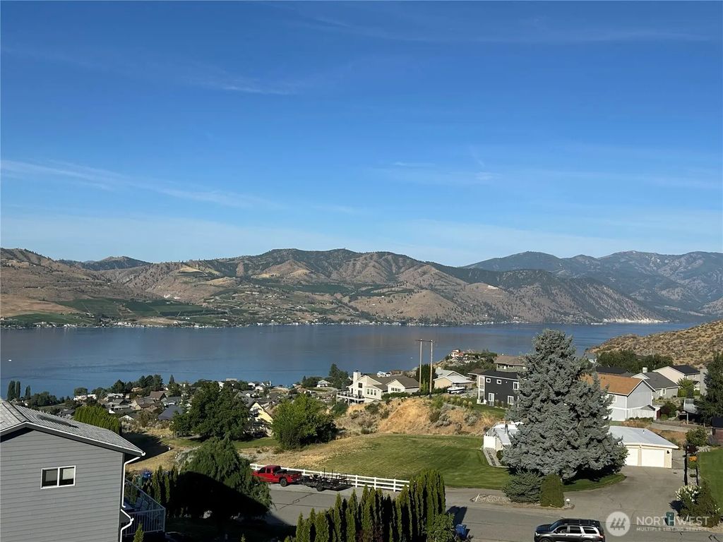 211 Pinnacle Place, Chelan
