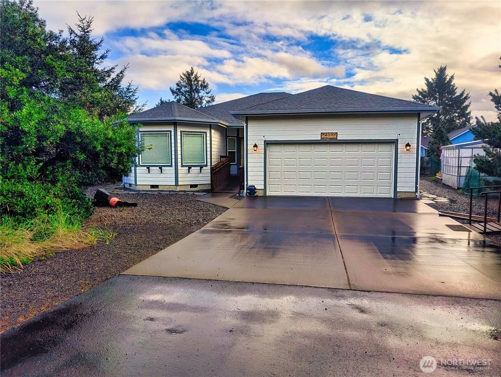 258 N Razor Clam Drive Sw, Ocean Shores