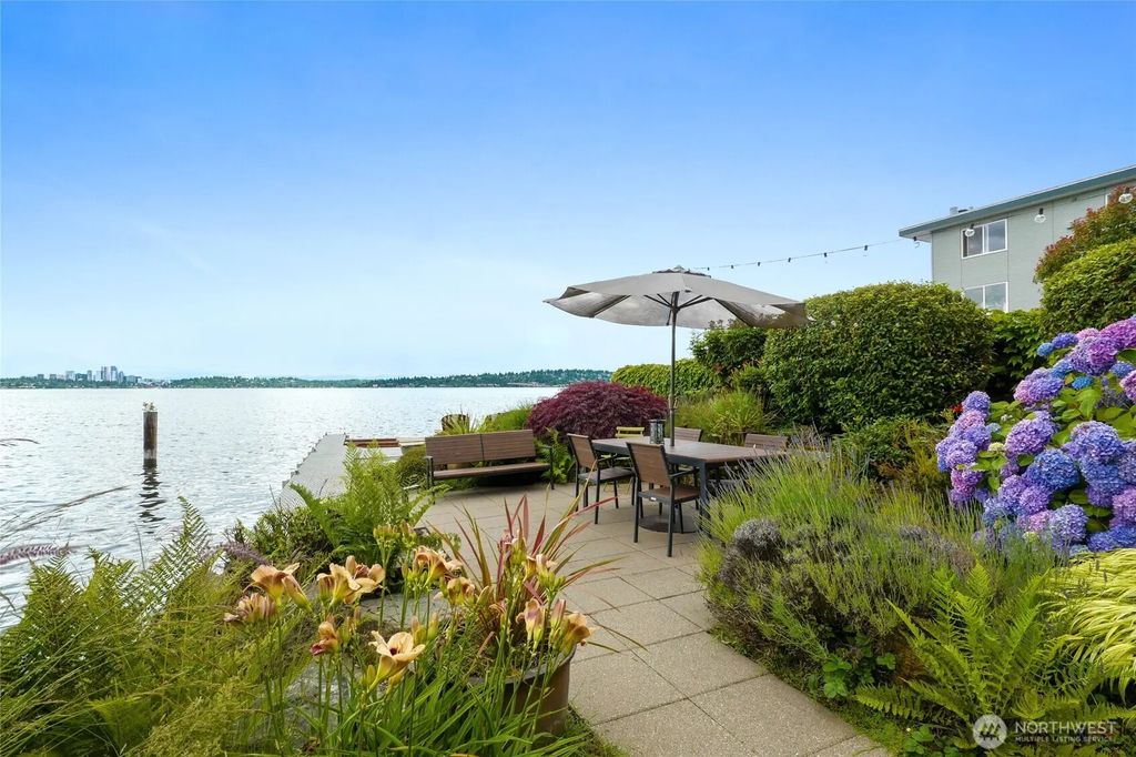 506 Lakeside Avenue S W1, Seattle