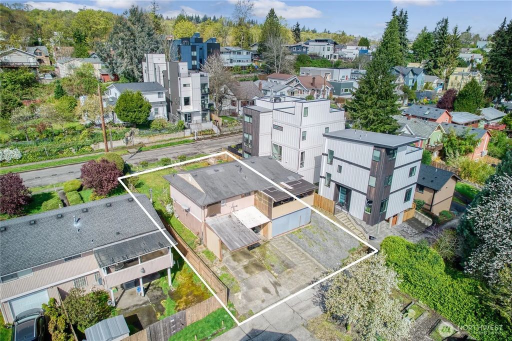 4560 34th Avenue S, Seattle