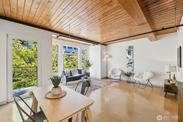 401 9th Avenue N 201, Seattle