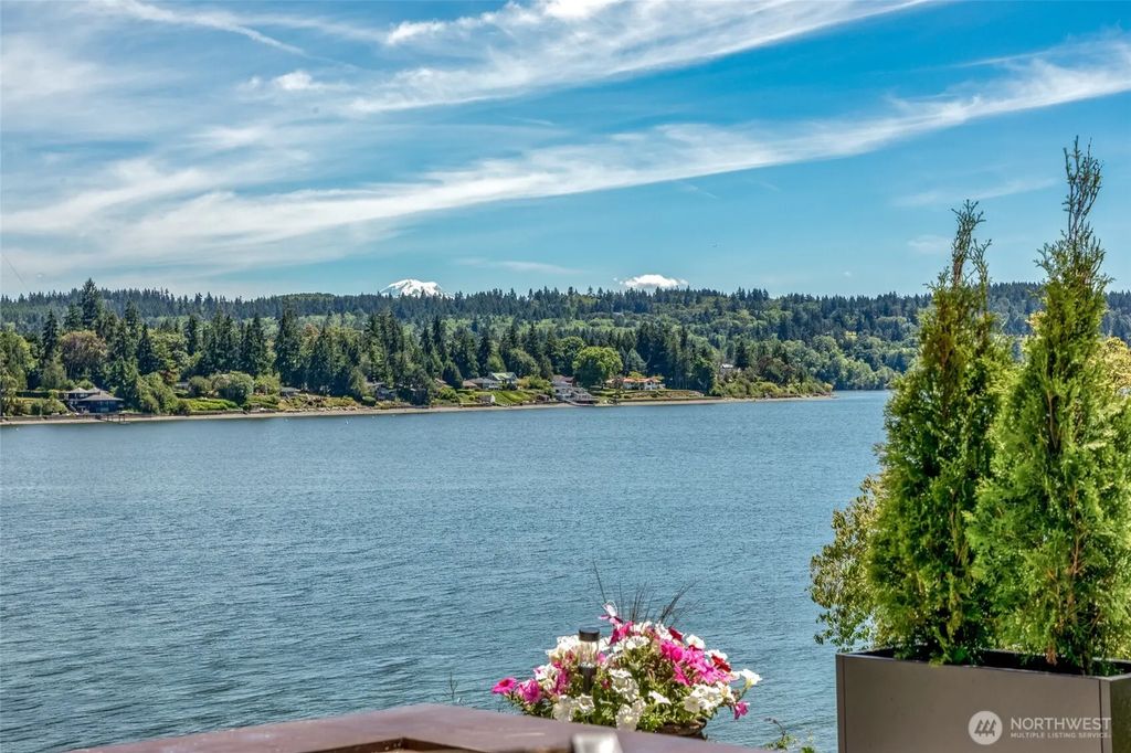 8829 Sw Quartermaster Drive, Vashon