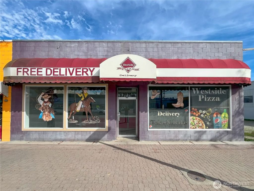 19 Main Street S, Omak
