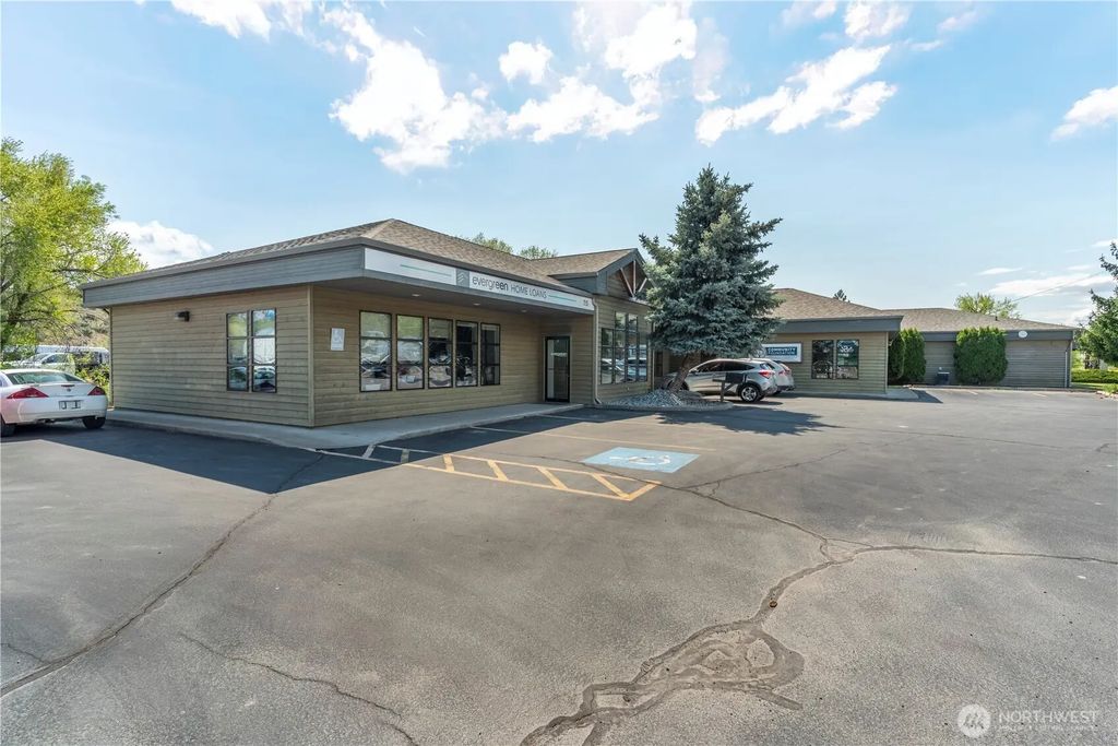 646 Okoma Drive, Omak