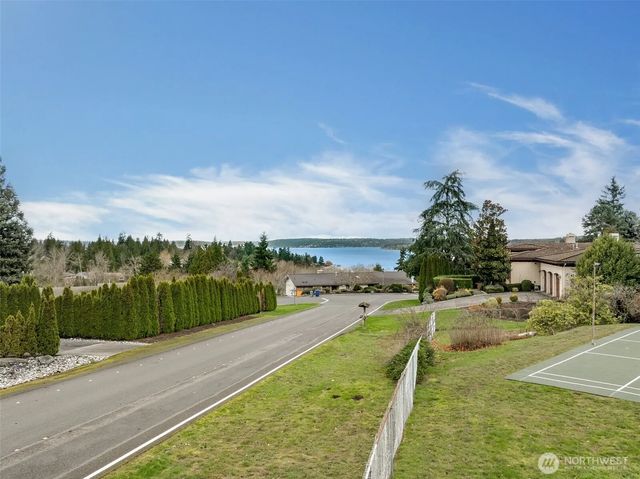 9808 Ne 33rd Street, Bellevue