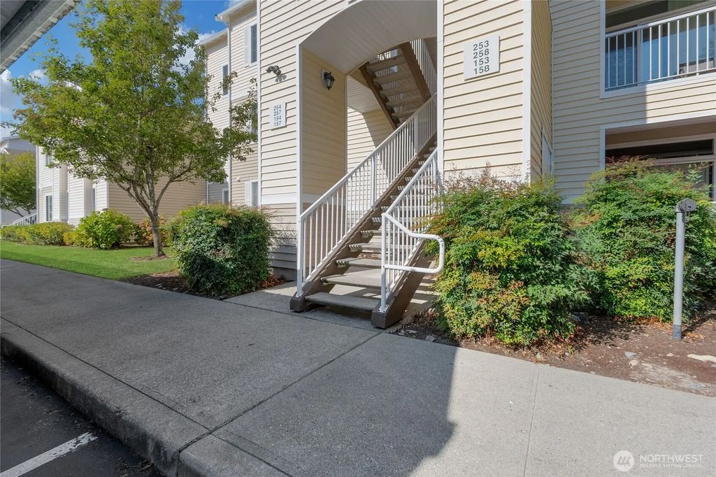 10113 186th Street E 257, Puyallup