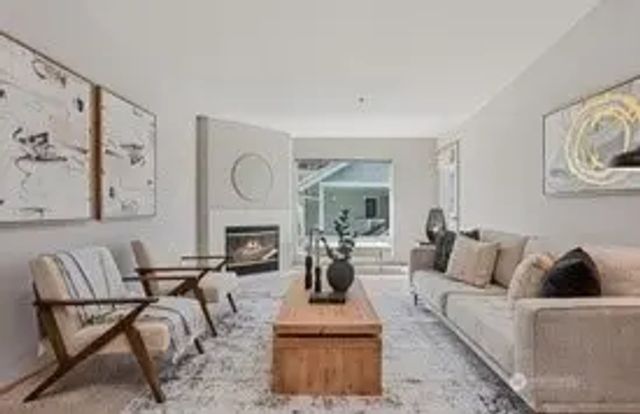 12323 Ne 97th Street Q, Kirkland