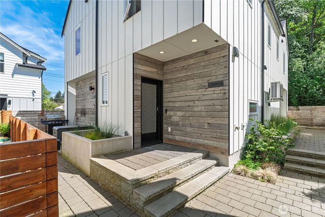 10350 Wallingford Avenue N B, Seattle