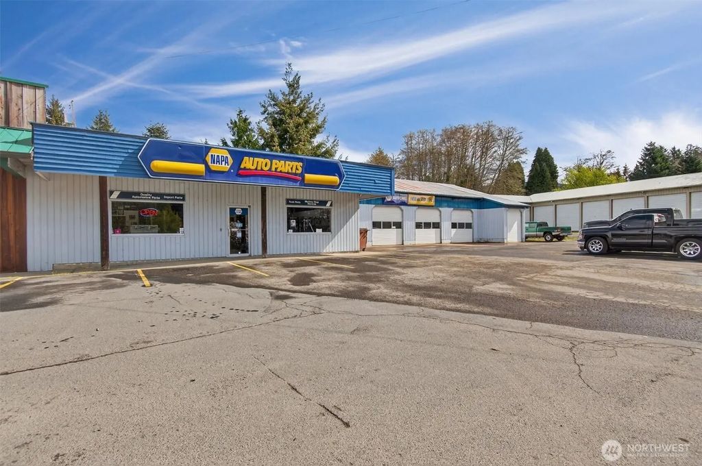 305 E State Route 4, Cathlamet